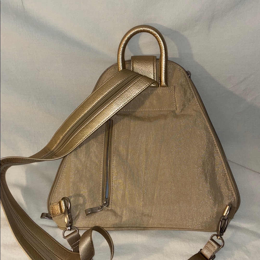 Baggallini Gold Backpack - Picture 3 of 5